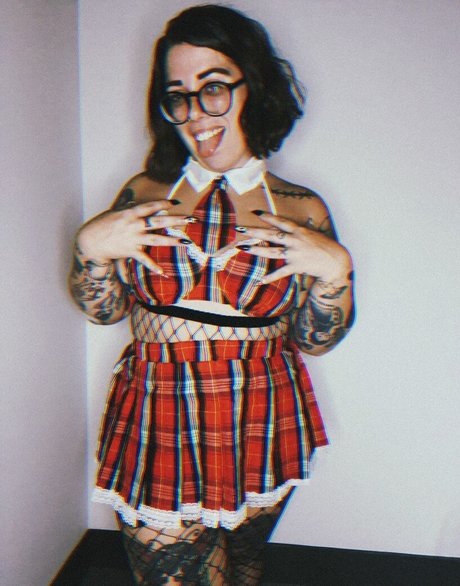 Stepstool Sarah model porn images