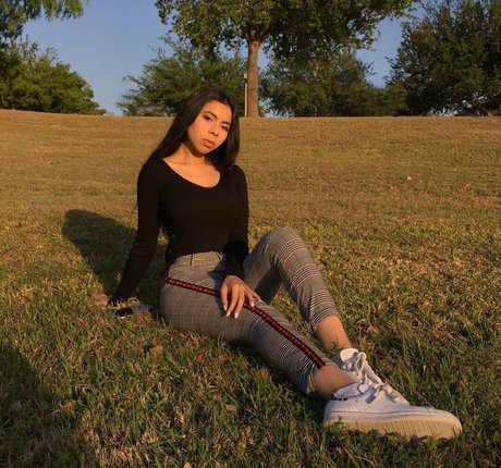 mirror selfie onlyfans sex photo