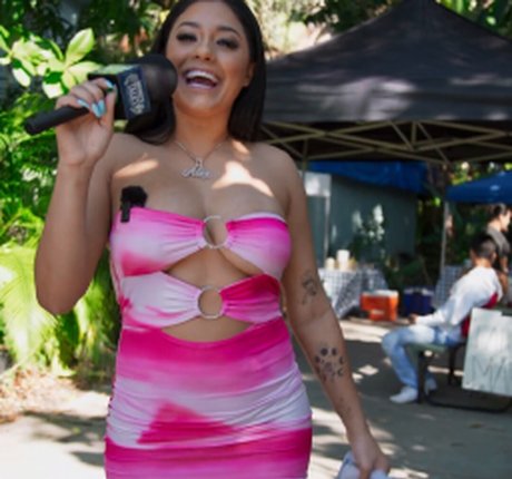 Luna Luxe porn actress galleries