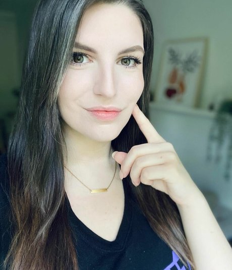 raven onlyfans art naked galleries