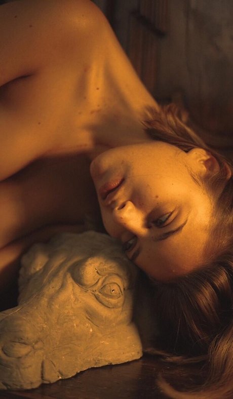 Claudia Napolitano model porn photo