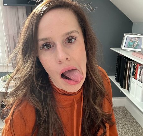 Samantha Strazanac model exclusive pic