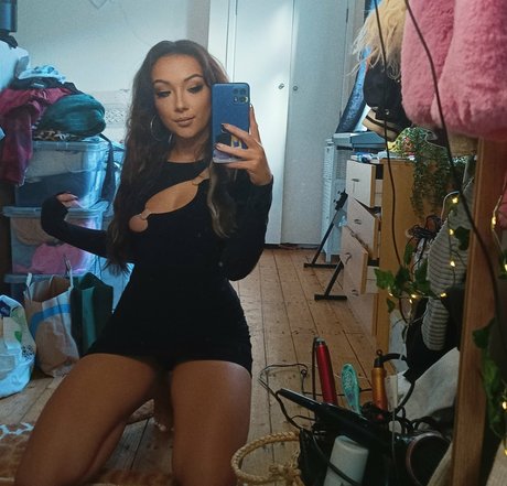 Emilynomates beautiful model galleries