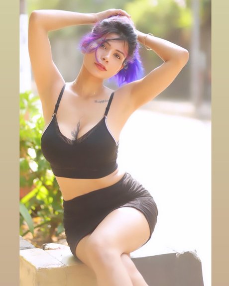 blonde muscle onlyfans free photos