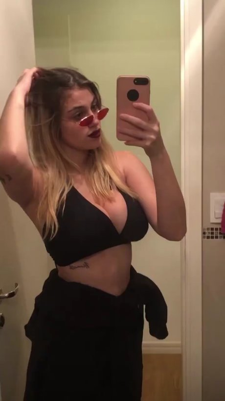 Cami Landi hd pornstar img