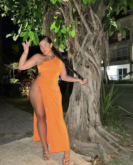 Chelsea Karpel sexy star galleries