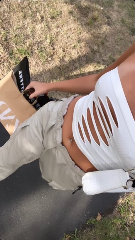 shemale cum in mouth onlyfans sexy naked gallery