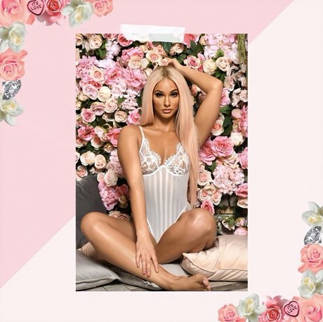 Lauren Racine Wood art model photos