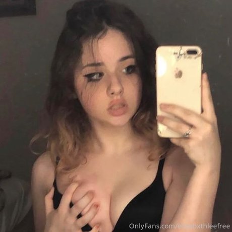 Elizaxleee nudes model archive