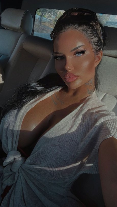 Enise Sude top star pics