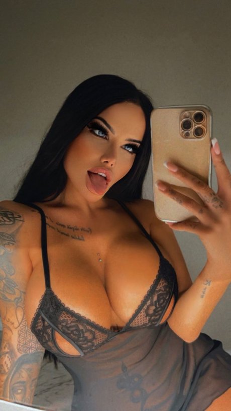 Enise Sude nudes actress photo