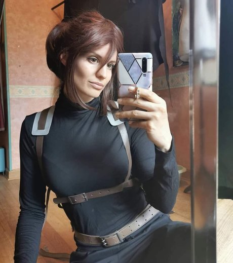 Ewenae model high quality pic