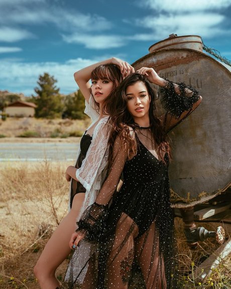 Melodi Flack_ model free pics