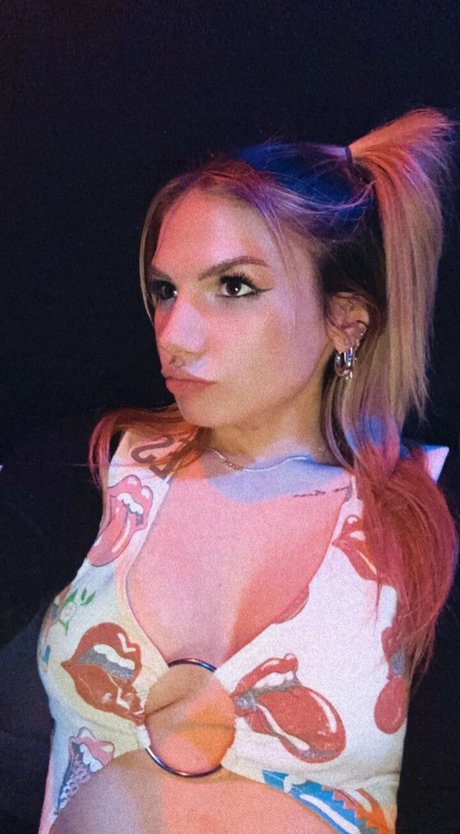 Bailey Rose model art galleries