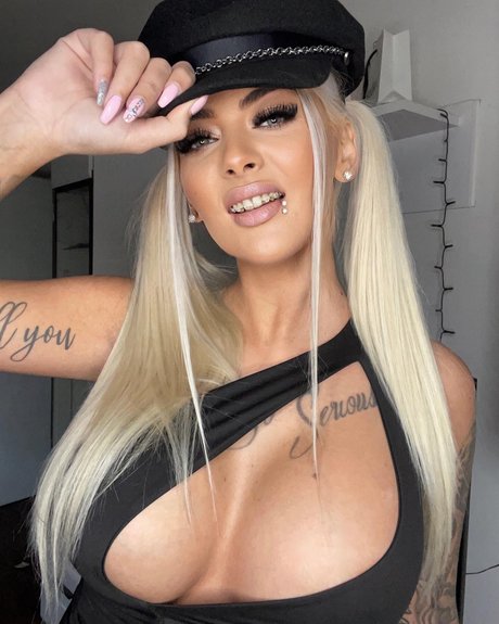 waitress onlyfans art porn image