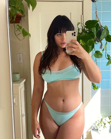 grandma onlyfans hd images