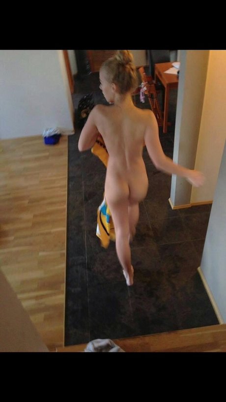 _Asdis Dogg Gudmunds nude actress picture