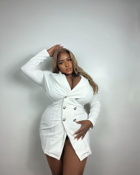 JeNelle Tucker beautiful model galleries