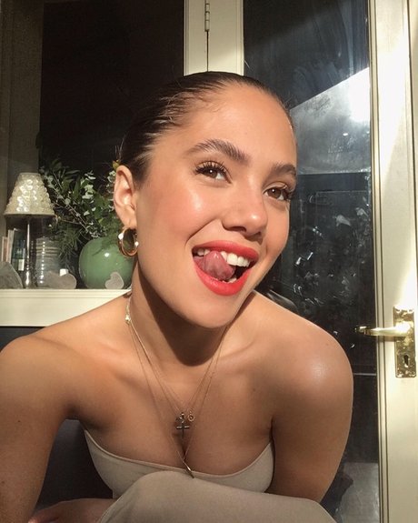 Saoirse Alicia Behzadi_ nude pornstar photos