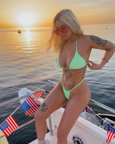 Taylor Hughs_ hot model archive