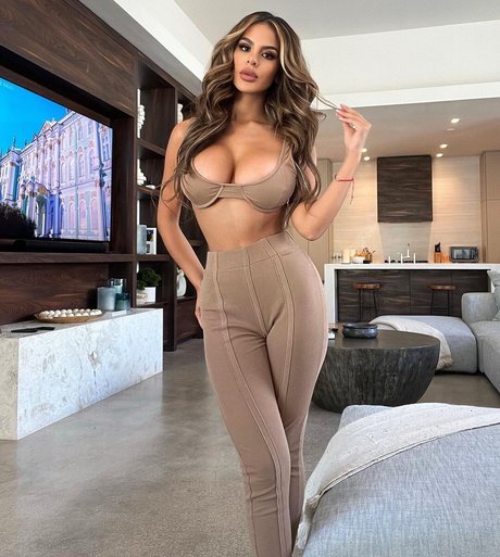 Brianna Gonzalez nude star pic