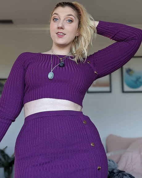 Mel Capperino Garcia model exclusive pic