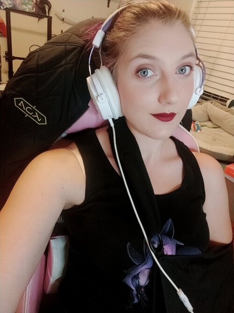 Mel Capperino Garcia pornographic actress photo