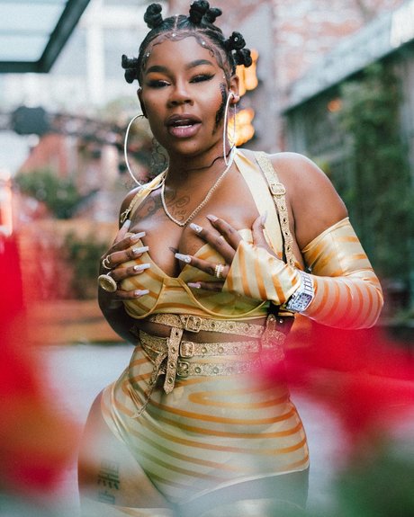 Sukihana_ model pretty pics