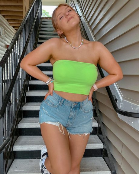 Basicallycatx_ star hot picture