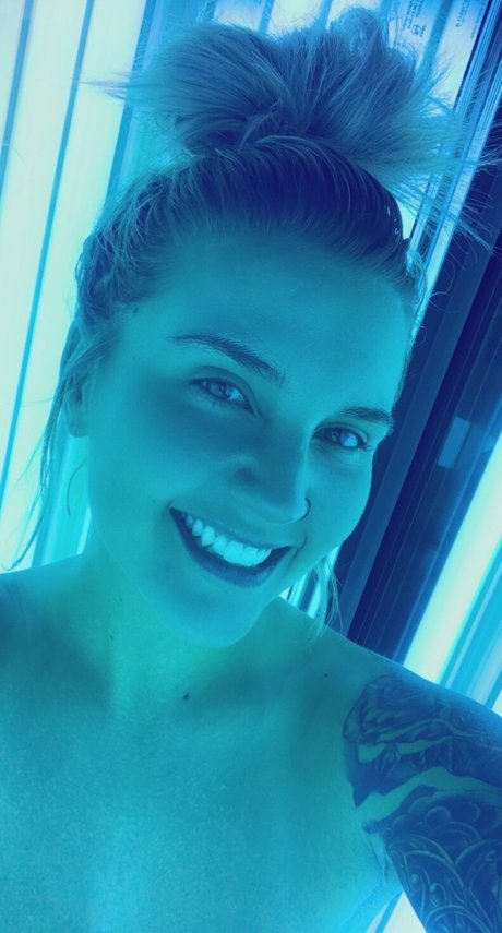 Chloe Yonker nice actress photos