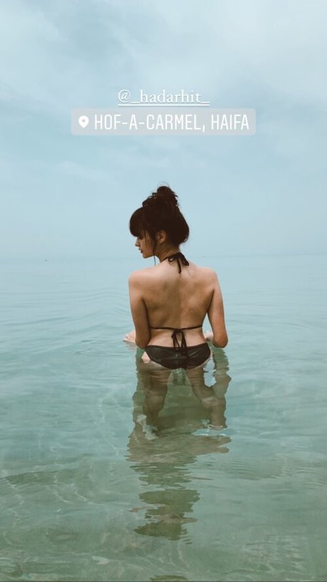 Linoy Tavore art model pic