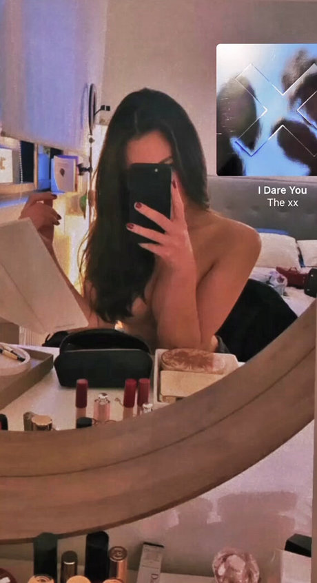 college girl onlyfans top photo