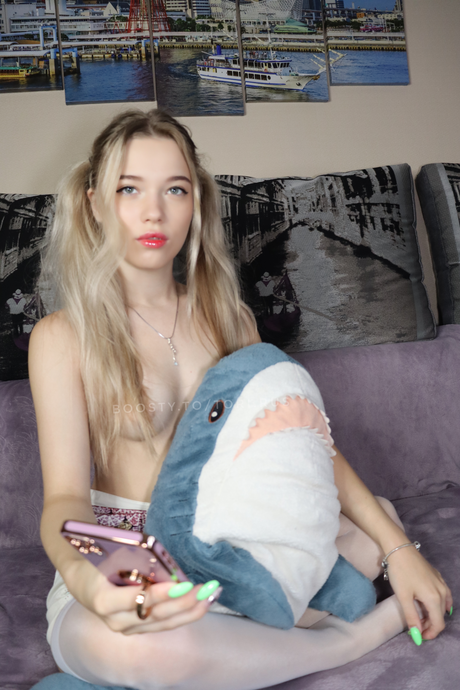 anime girls onlyfans adult image