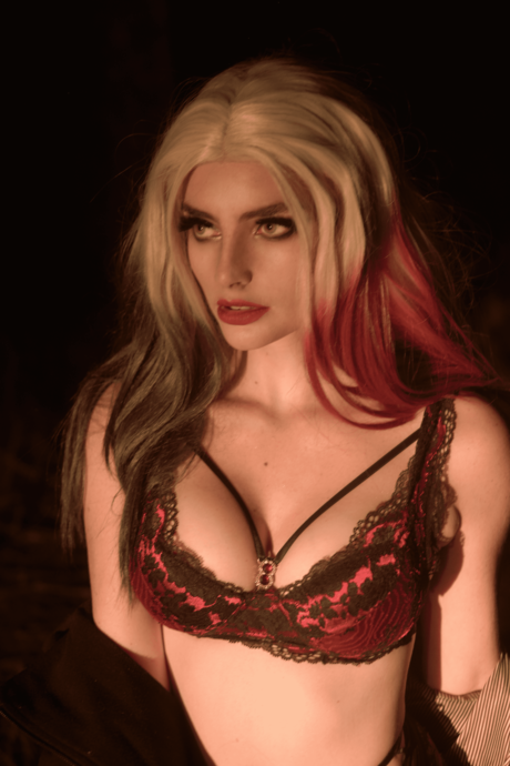 Rotten Queen nice model gallery