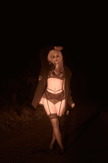 Rotten Queen star erotic pictures