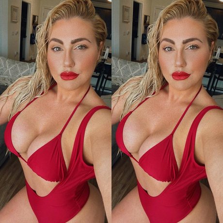 Dr Colette Larsen beautiful star pic