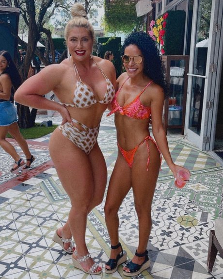 Dr Colette Larsen nude model img