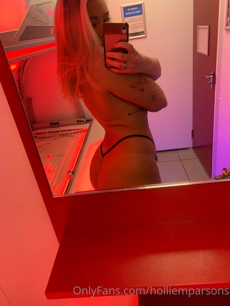 Hollie M Parsons nudes model pictures