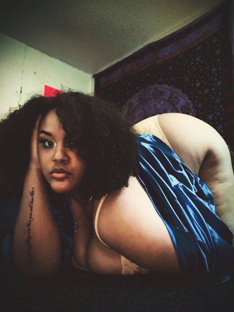 Littyliya pornstar perfect image