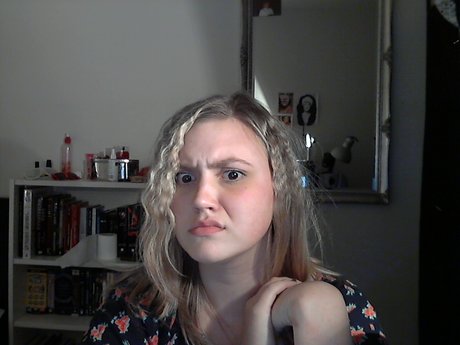 blonde babe onlyfans hot sexy picture