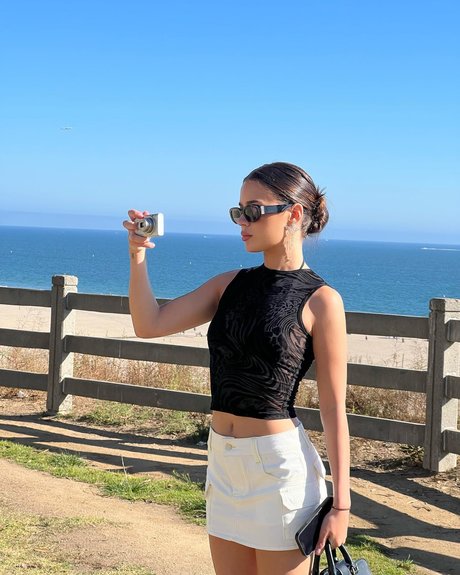 Tessa Brooks pretty model photos