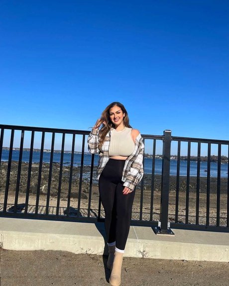 Ivel Pesantez star free img