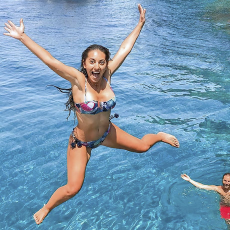 Neslihan Oztuerk top actress photos