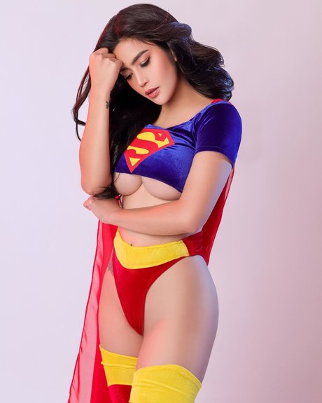 Daisy Pascual perfect star picture