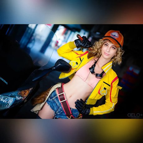 Maya Gold star top photos