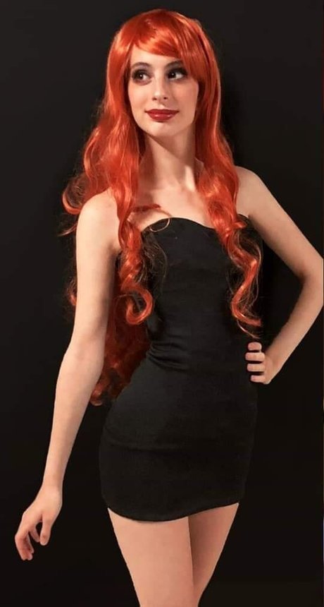 Maya Gold beautiful actress images