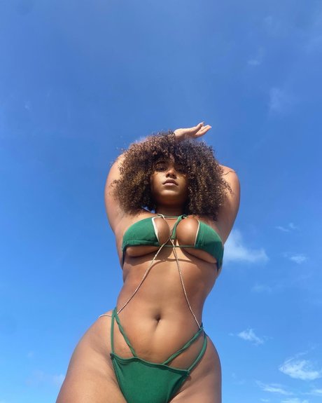 Alisabi pornstar hot img