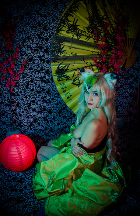 Kitsune No Fullmoon sexy pornstar pictures