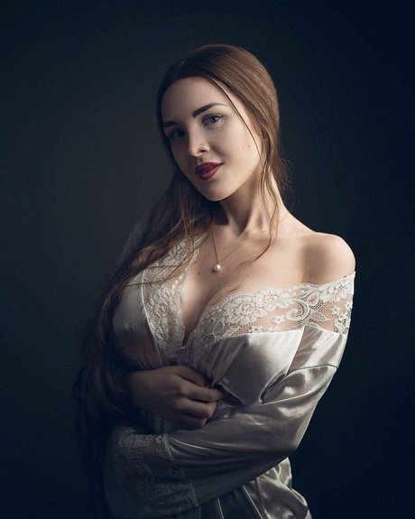 Malina Ariella xxx actress galleries