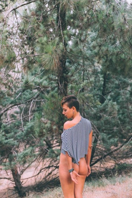 Tohar Frie xxx pornstar images